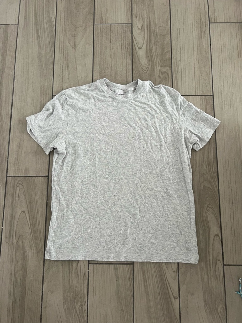 Skims light grey boyfriend tee!